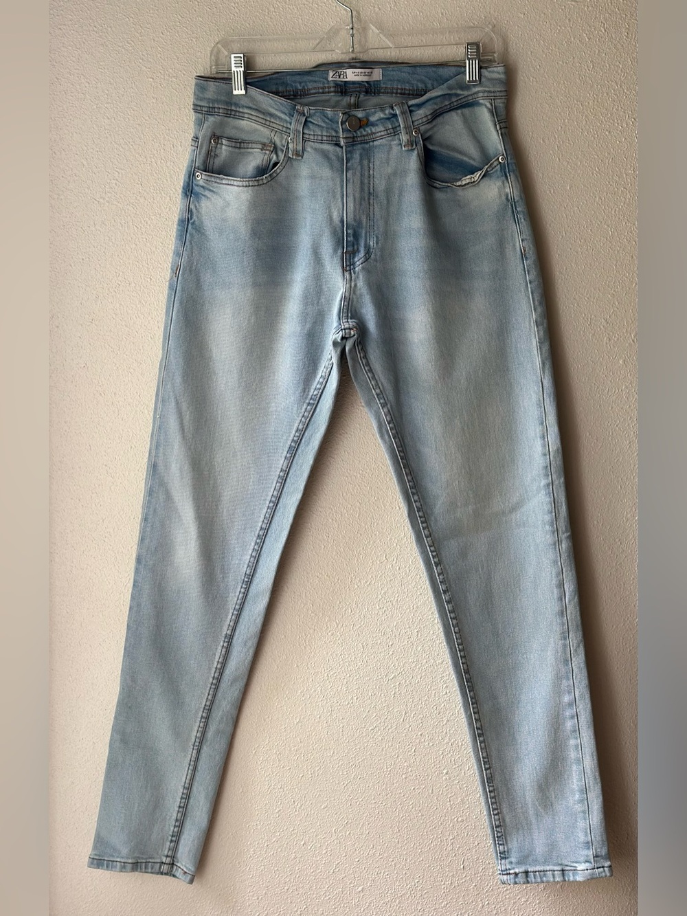 ZARA Man Light Wash Slim Fit Jeans Blue Denim Size 32x31
